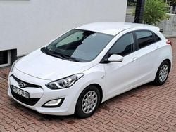 Biały Używany 2012 Hyundai i30 Hatchback | 29 000 zł (Uczciwa cena)