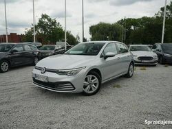 Srebrny (metalik) Używany 2022 VW Golf VIII Life Hatchback | 60 300 zł (Super Cena)