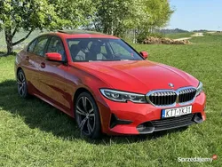 Czerwony Używany 2022 BMW 330 Shadowline Sedan/Limuzyna | 139 900 zł