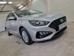 Grafitowy (metalik) Używany 2021 Hyundai i30 Hatchback | 51 951 zł (Dobra cena)