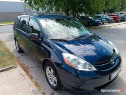 Granatowy Używany 2007 Toyota Sienna Minivan | 37 900 zł