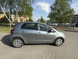 Srebrny Używany 2006 Toyota Yaris Hatchback | 8500 zł (Uczciwa cena)