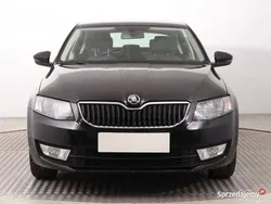 Czarny Używany 2015 Skoda Octavia Hatchback | 48 999 zł (Uczciwa cena)