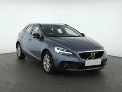 Niebieski Używany 2018 Volvo V40 CC Kombi | 56 999 zł (Uczciwa cena)