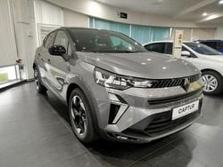 Szary (metalik) Nowe 2025 Renault Captur SUV | 113 900 zł