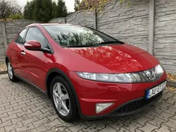 Czerwony (metalik) Używany 2009 Honda Civic Hatchback | 20 900 zł (Uczciwa cena)