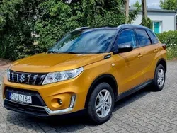 Złoty Używany 2019 Suzuki Vitara SUV | 67 900 zł (Dość drogi)