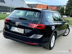 Czarny Używany 2020 VW Passat Edition Kombi | 73 500 zł (Uczciwa cena)