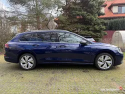 Granatowy Używany 2020 VW Golf VIII Style Kombi | 88 000 zł