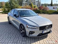 Szary Używany 2024 Volvo S60 Core Sedan/Limuzyna | 143 900 zł