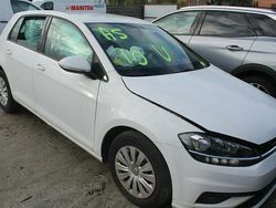 Biały Używany 2017 VW Golf VII Hatchback | 23 900 zł