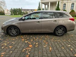 Brązowobeżowy Używany 2014 Toyota Auris Kombi | 57 500 zł (Drogi)