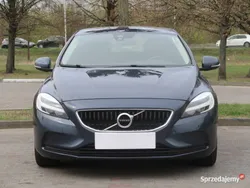 Szary Używany 2019 Volvo V40 Kombi | 57 499 zł (Uczciwa cena)