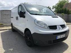 Biały (metalik) Używany 2006 Renault Trafic Van | 22 900 zł