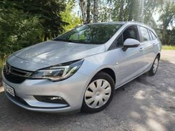 Srebrny Używany 2017 Opel Astra Kombi | 29 900 zł (Dobra cena)