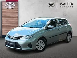 Szary Używany 2013 Toyota Auris Active Hatchback | 34 900 zł (Uczciwa cena)