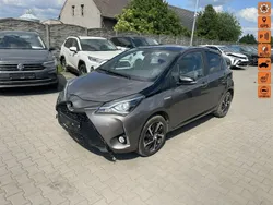 Beżowy (metalik, perła) Używany 2020 Toyota Yaris Hybrid Hatchback | 35 900 zł