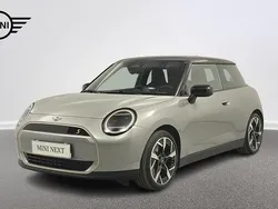 Melting silver iii metalizowany Używany 2024 Mini Cooper SE Hatchback | 149 900 zł (Dobra cena)