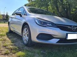 Srebrny Używany 2020 Opel Astra Kombi | 44 500 zł (Dość drogi)