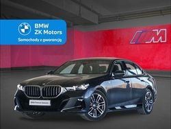 Szary sophisto z brylantowym połyskiem metalizowany Używany 2025 BMW 520 Comfort Edition Sedan/Limuzyna | 254 900 zł (Dobra cena)