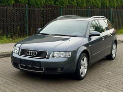 Szary Używany 2004 Audi A4 Comfort Kombi | 12 900 zł (Dość drogi)