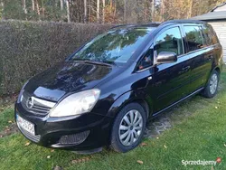 Czarny Używany 2010 Opel Zafira Minivan | 13 500 zł (Uczciwa cena)