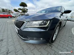 Szary (metalik, perła) Używany 2017 Skoda Superb Kombi | 65 900 zł (Uczciwa cena)