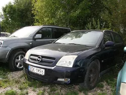 Niebieski ciemny (metalik) Używany 2005 Opel Signum Kombi | 2699 zł (Dobra cena)