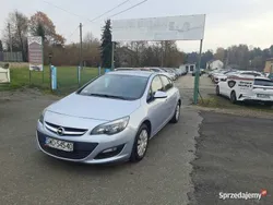 Srebrny Używany 2014 Opel Astra Hatchback | 29 900 zł (Uczciwa cena)