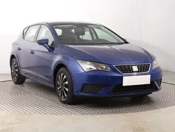 Niebieski Używany 2018 Seat Leon Hatchback | 39 999 zł (Uczciwa cena)