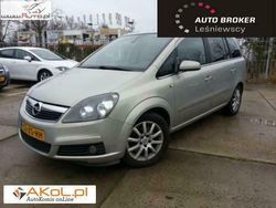 Srebrny Używany 2007 Opel Zafira Minivan | 23 900 zł