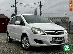Biały Używany 2011 Opel Zafira Minivan | 13 900 zł (Uczciwa cena)