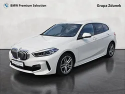 Biel alpejska Używany 2021 BMW 118 Shadowline Hatchback | 92 900 zł (Dobra cena)
