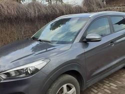 Szary Używany 2017 Hyundai Tucson SUV | 47 000 zł (Uczciwa cena)