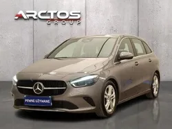 Szary Używany 2024 Mercedes A200 Hatchback | 131 100 zł