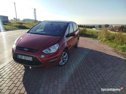 Czerwony Używany 2013 Ford S-MAX S Minivan | 34 900 zł (Uczciwa cena)