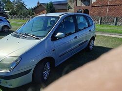Srebrny Używany 2001 Renault Scénic Minivan | 3000 zł (Uczciwa cena)