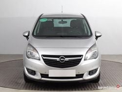 Srebrny Używany 2017 Opel Meriva Minivan | 27 999 zł