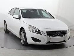 Biały Używany 2010 Volvo S60 Sedan/Limuzyna | 21 999 zł (Uczciwa cena)