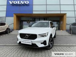 Biały Używany 2024 Volvo XC40 SUV | 195 000 zł