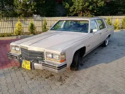 Używany 1983 Cadillac Fleetwood | 49 990 zł
