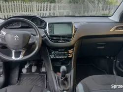 Używany 2015 Peugeot 208 Allure Hatchback | 29 400 zł (Uczciwa cena)