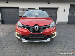 Czerwony (metalik, perła) Używany 2017 Renault Captur SUV | 39 900 zł (Uczciwa cena)