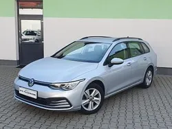Srebrny Używany 2021 VW Golf VIII Life Kombi | 43 800 zł (Super Cena)