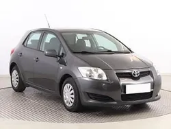 Szary Używany 2010 Toyota Auris Hatchback | 17 999 zł (Dobra cena)