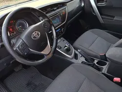 Używany 2015 Toyota Auris Hybrid | 40 900 zł (Dość drogi)