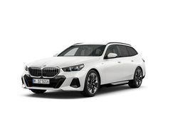 Mineral white metallic metalizowany Używany 2024 BMW 540 Comfort Edition Kombi | 329 900 zł (Super Cena)