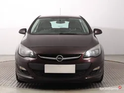 Brązowy Używany 2014 Opel Astra Hatchback | 22 999 zł (Dobra cena)