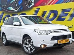 Biały Używany 2015 Mitsubishi Outlander SUV | 44 900 zł (Dobra cena)