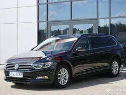 Czarny Używany 2018 VW Passat Kombi | 55 599 zł (Dobra cena)